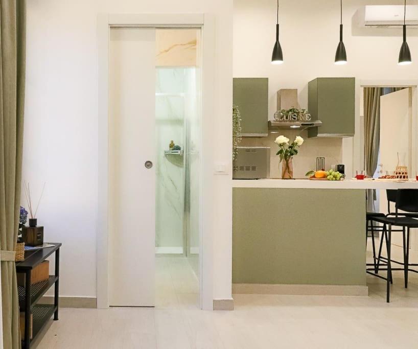 New Private Apt In Como A-C Self Check-In エクステリア 写真
